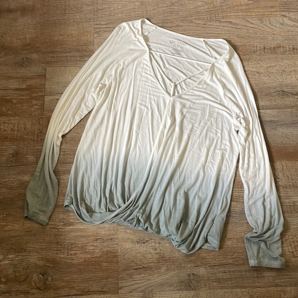 American eagle top, like new